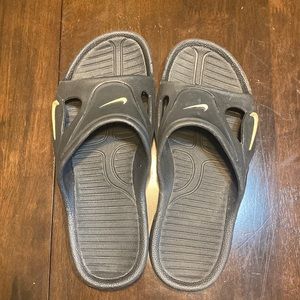 Nike slides